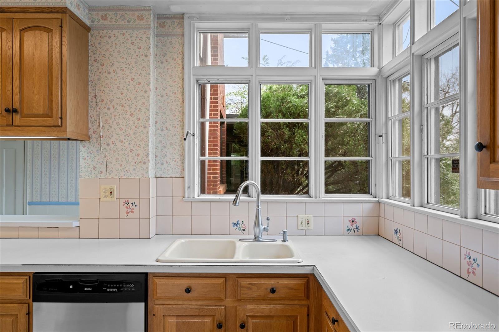 MLS Image #23 for 1317  birch street,denver, Colorado