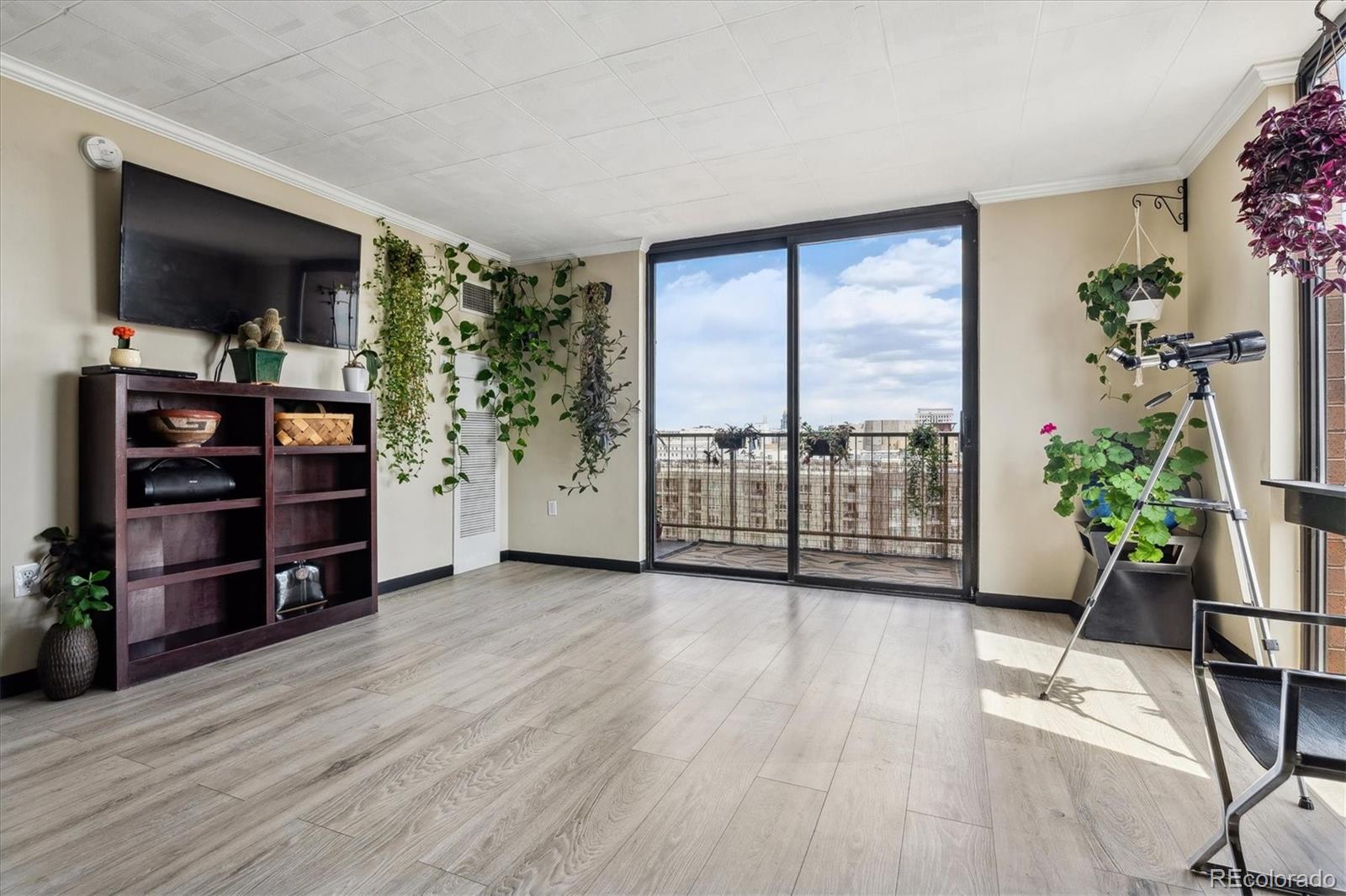 MLS Image #10 for 1301  speer boulevard,denver, Colorado
