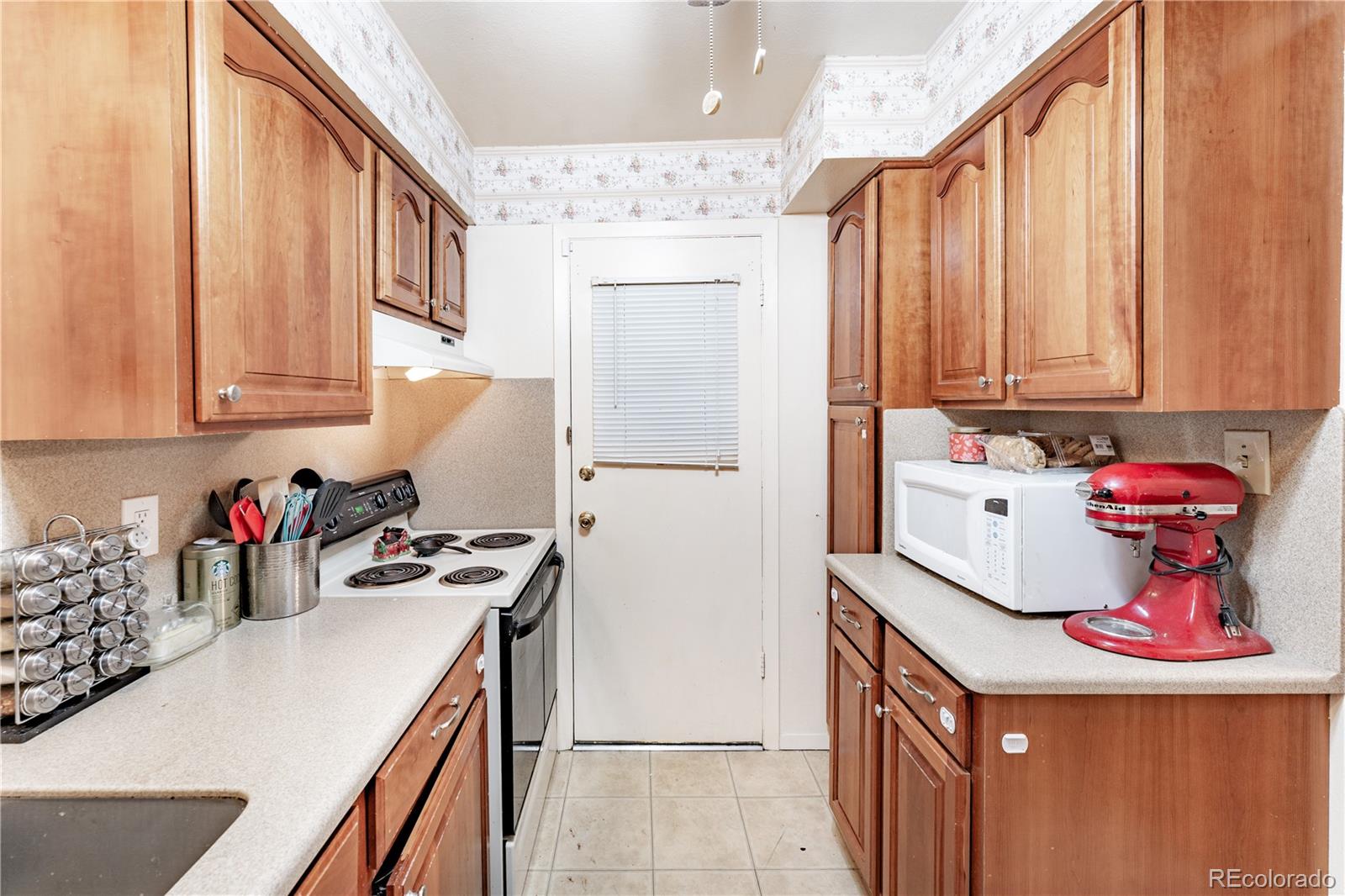 MLS Image #9 for 2902  airport road,colorado springs, Colorado