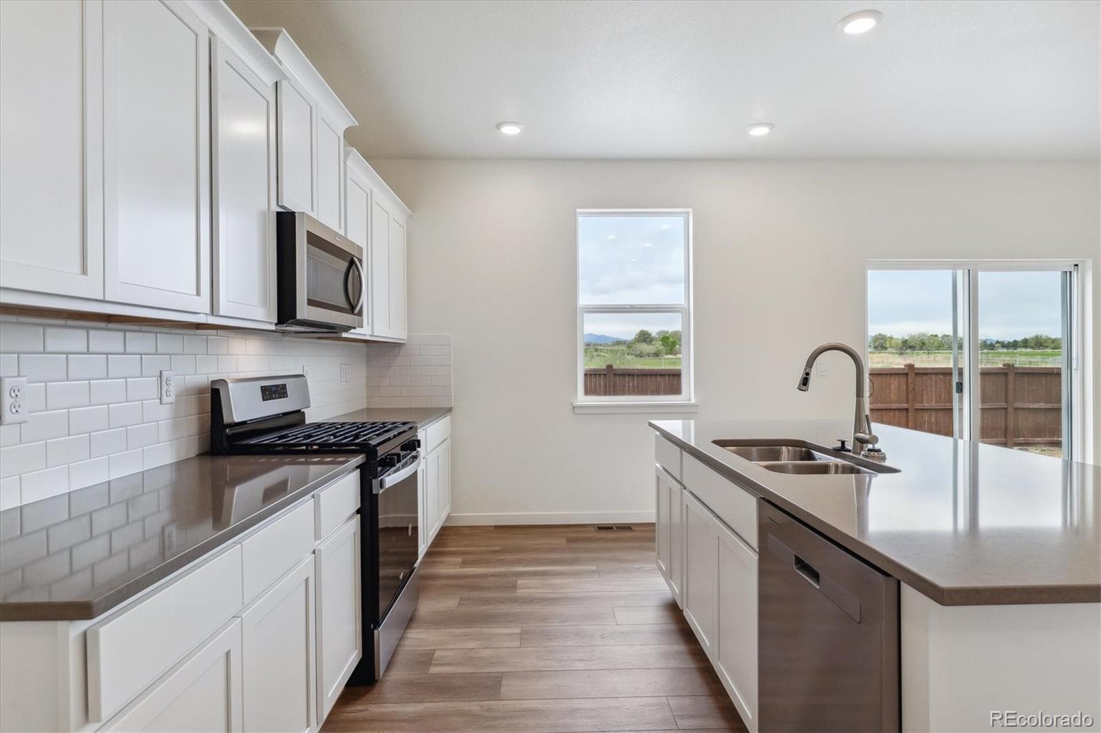 MLS Image #12 for 27574 e byers avenue,aurora, Colorado