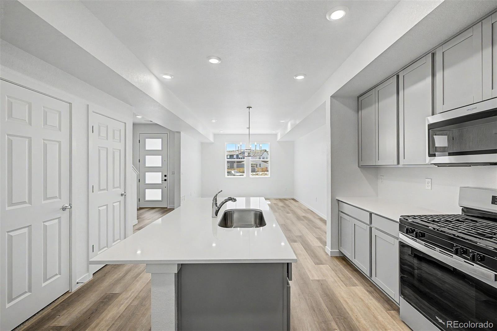 MLS Image #10 for 2897 e 103rd drive,thornton, Colorado