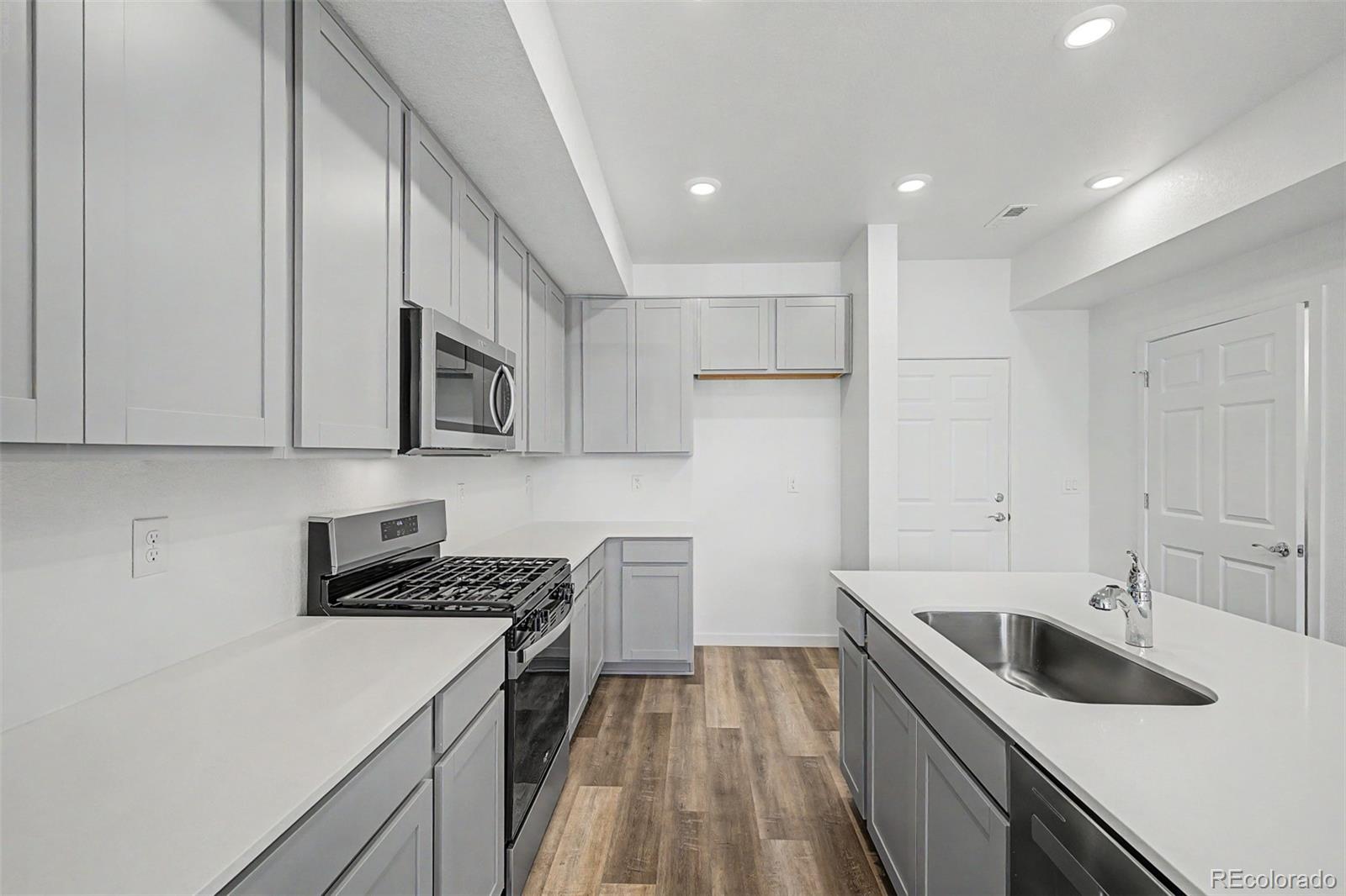 MLS Image #7 for 2897 e 103rd drive,thornton, Colorado