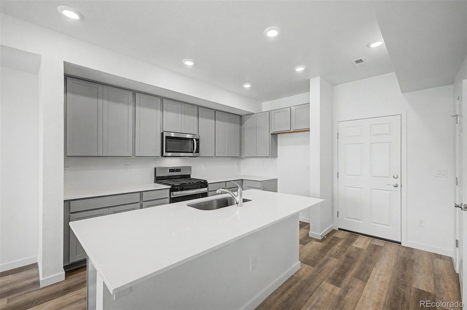 MLS Image #8 for 2897 e 103rd drive,thornton, Colorado