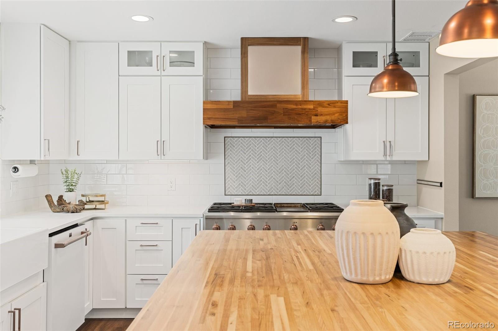 MLS Image #4 for 5440 w hinsdale avenue,littleton, Colorado