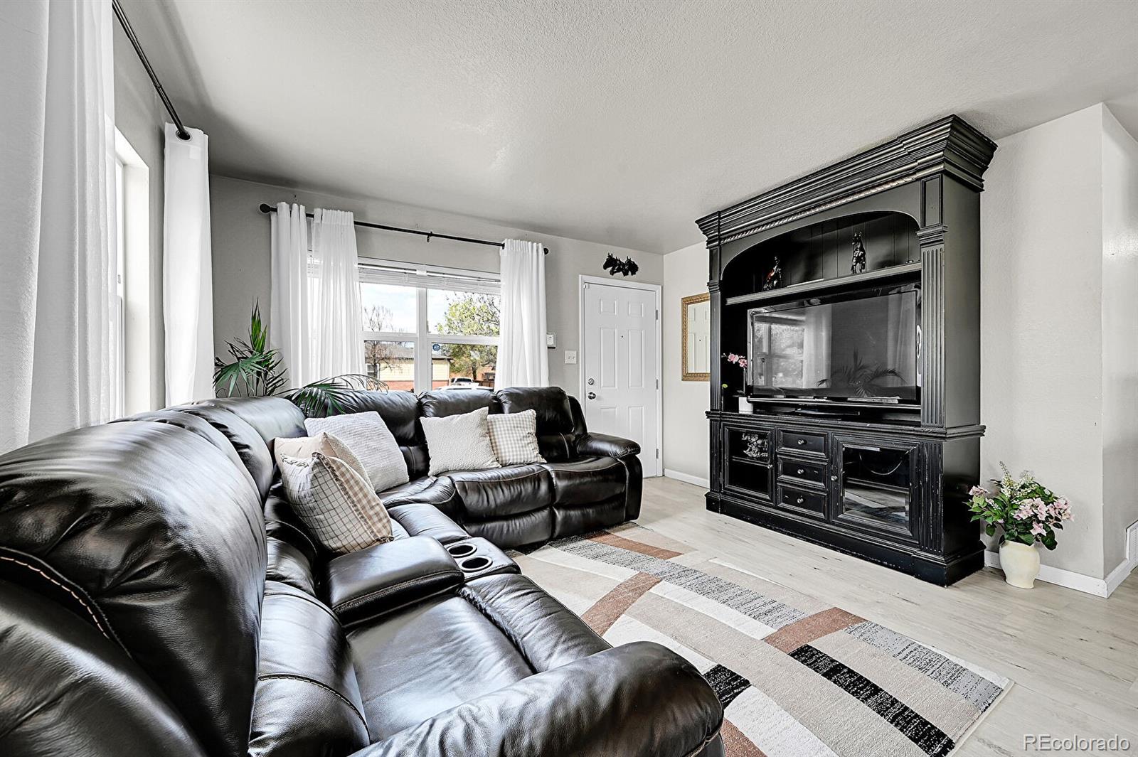 MLS Image #4 for 2850  roosevelt ,thornton, Colorado