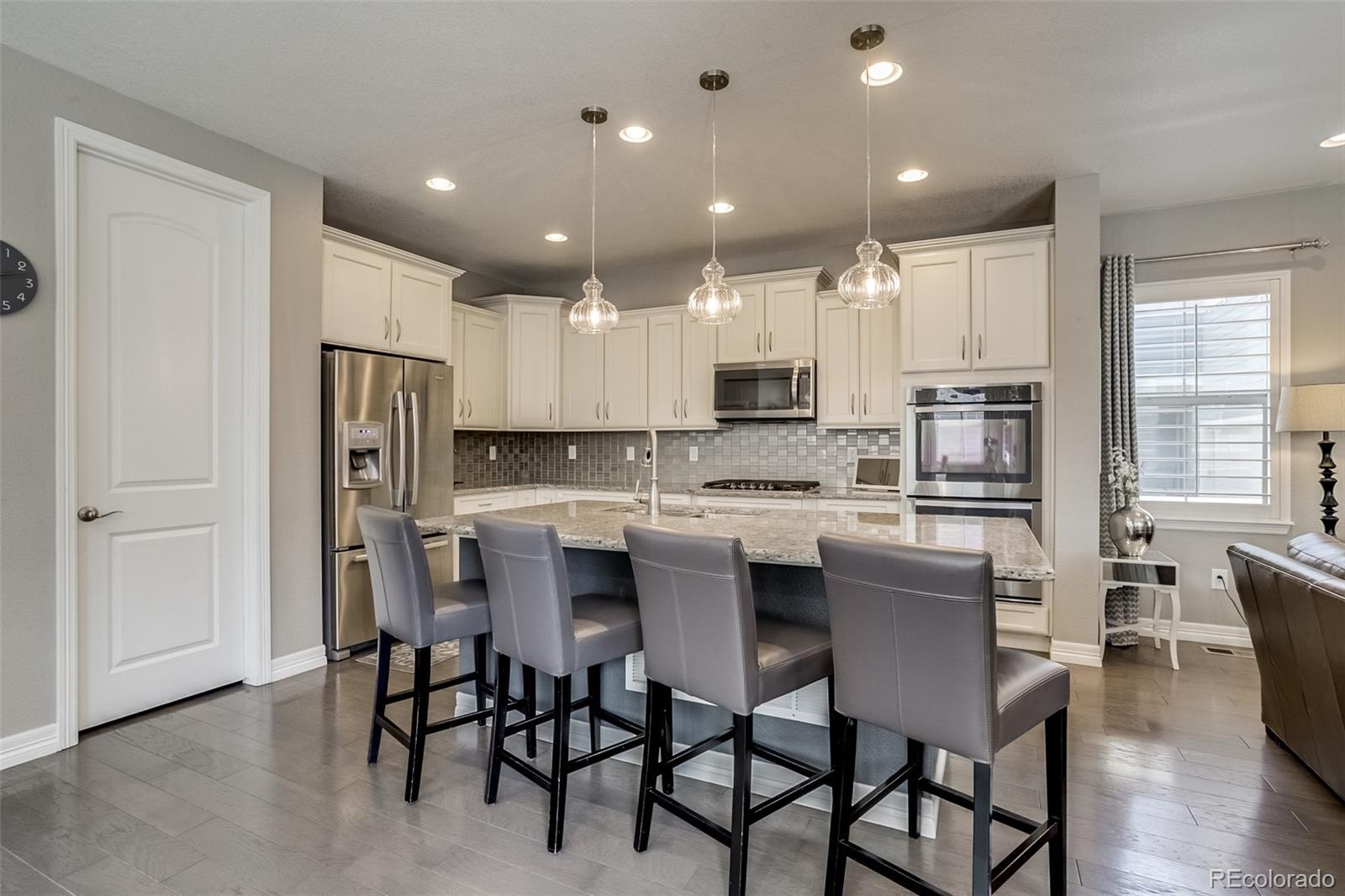 MLS Image #10 for 8444 e 55th place,denver, Colorado