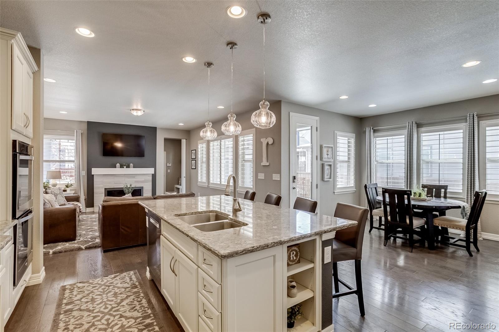 MLS Image #11 for 8444 e 55th place,denver, Colorado