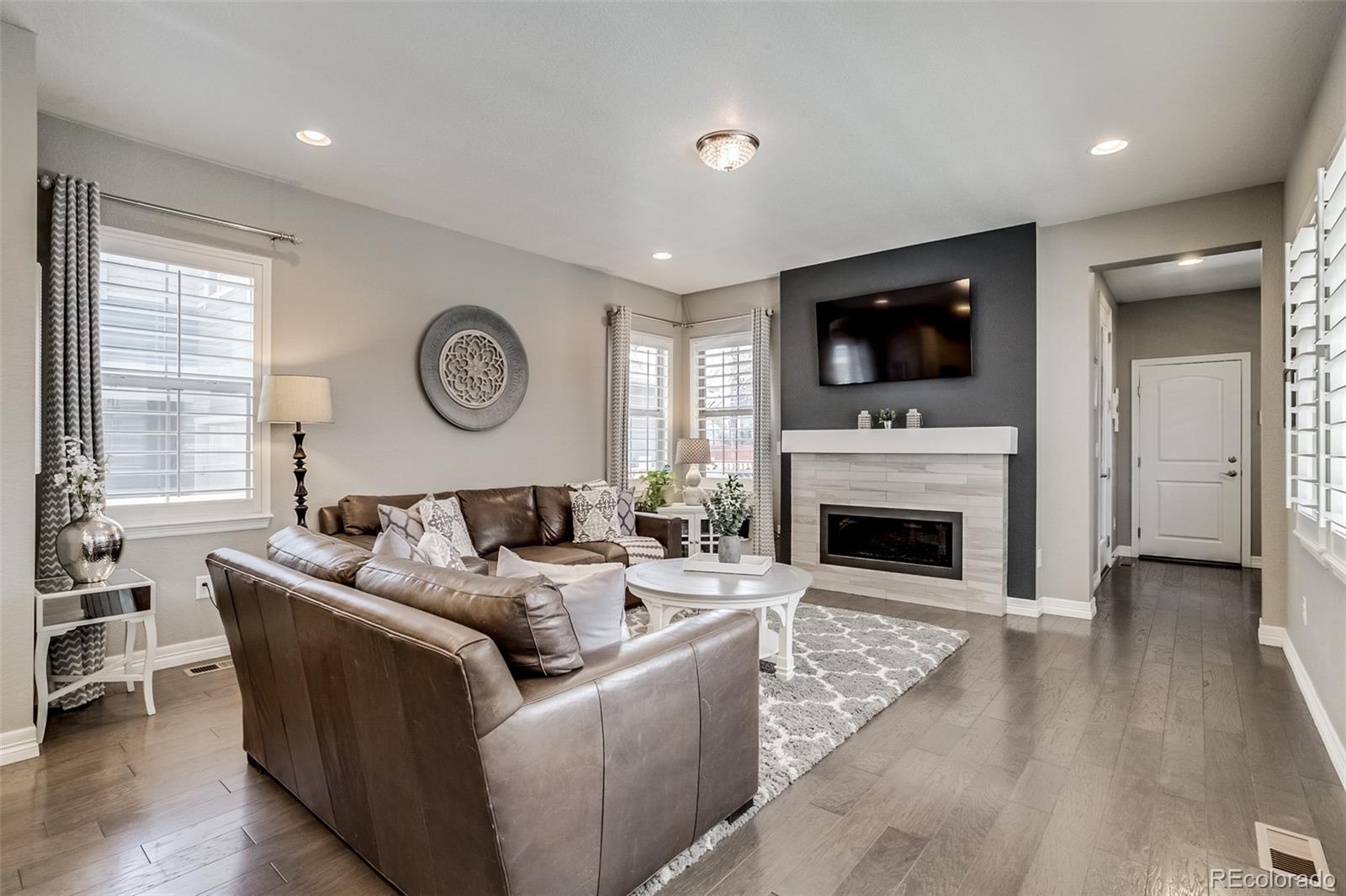 MLS Image #13 for 8444 e 55th place,denver, Colorado