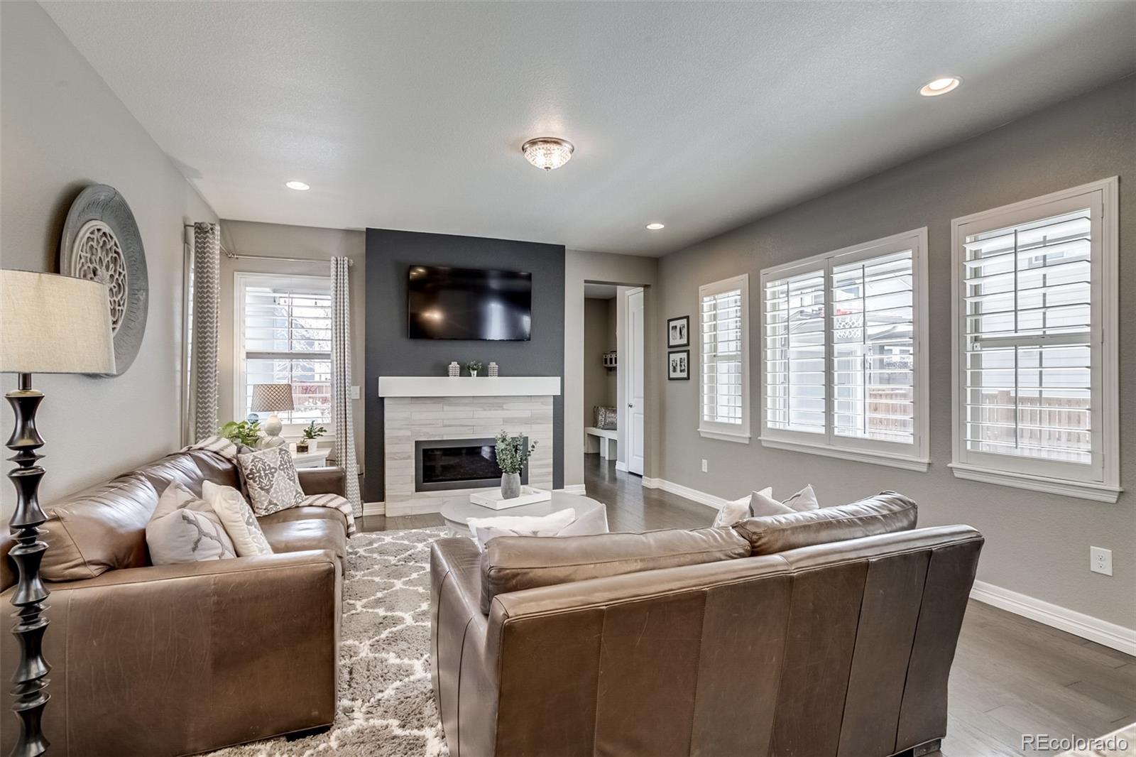 MLS Image #14 for 8444 e 55th place,denver, Colorado