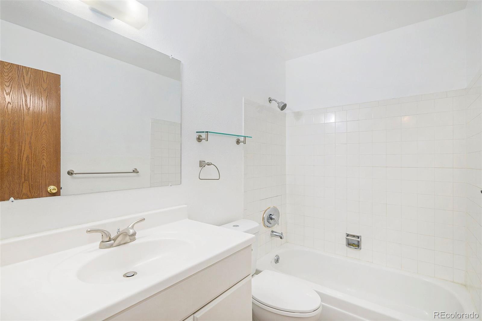 MLS Image #20 for 10150 e virginia avenue,denver, Colorado