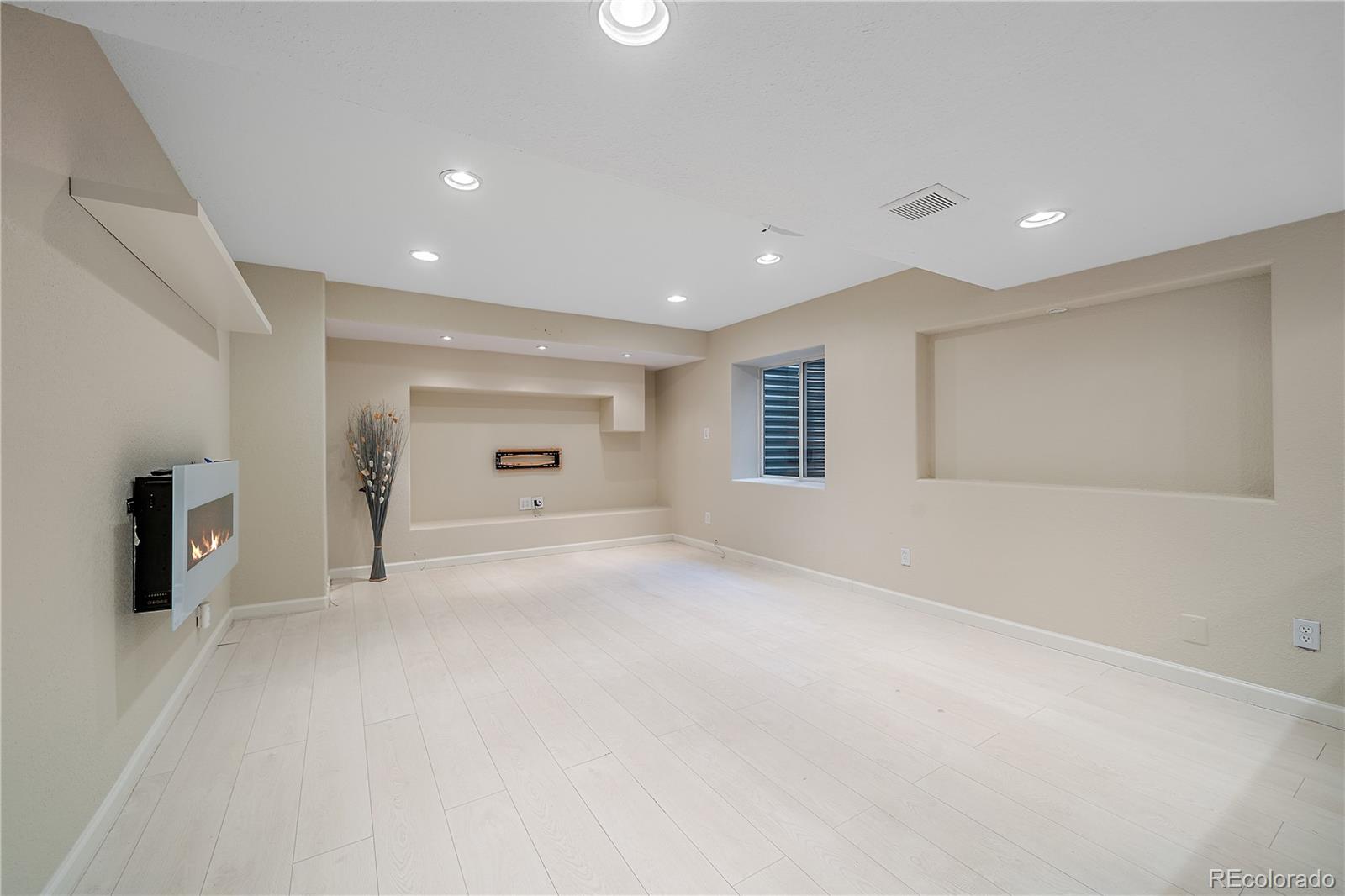 MLS Image #31 for 6393 s richfield street,aurora, Colorado