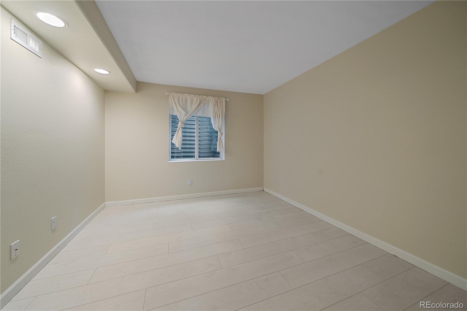 MLS Image #34 for 6393 s richfield street,aurora, Colorado