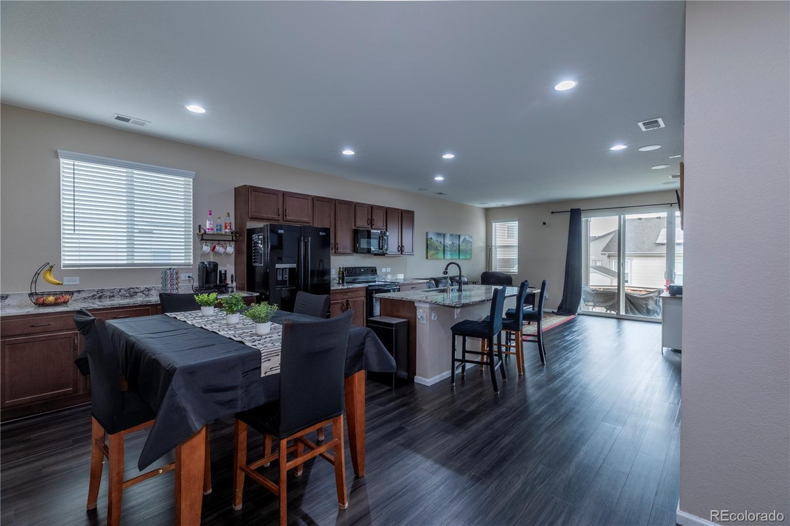 MLS Image #4 for 915 n waterloo court,aurora, Colorado