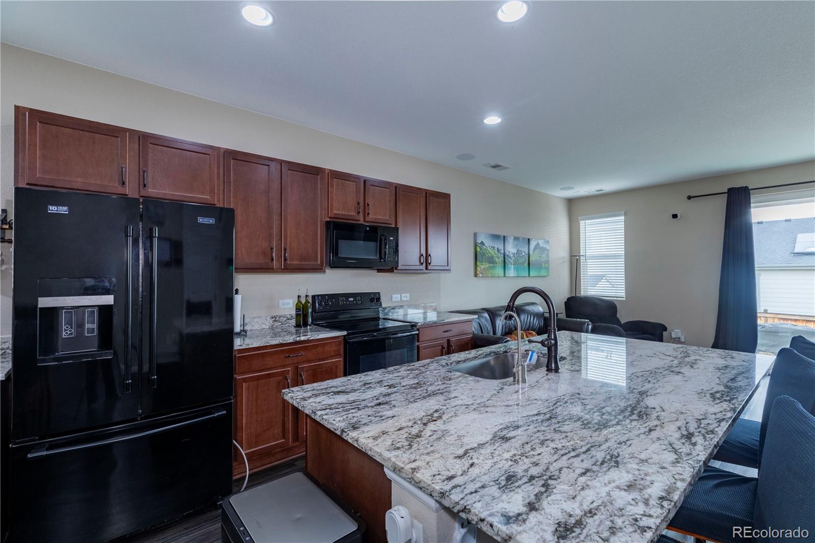MLS Image #6 for 915 n waterloo court,aurora, Colorado