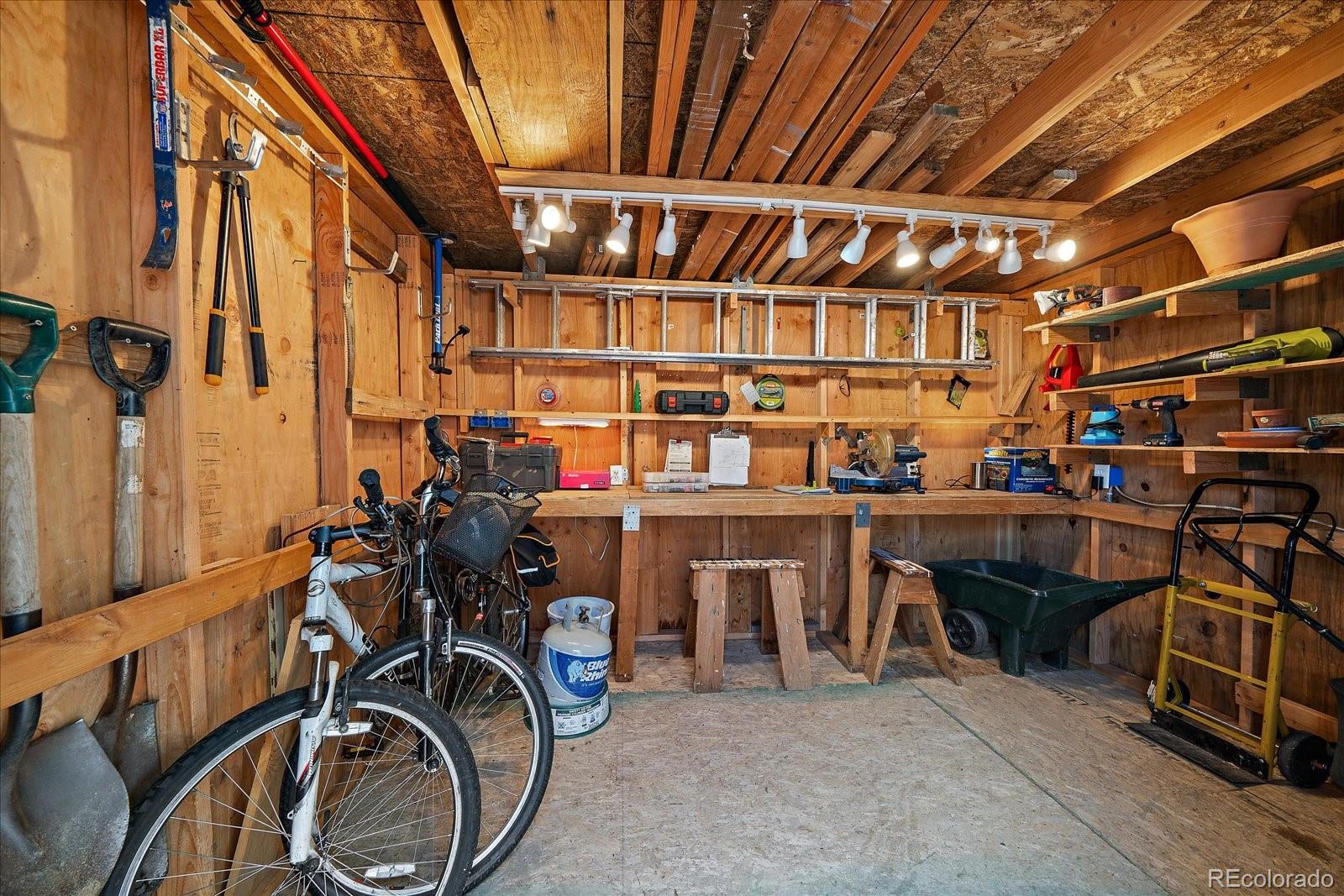 MLS Image #16 for 1572  leyden street,denver, Colorado
