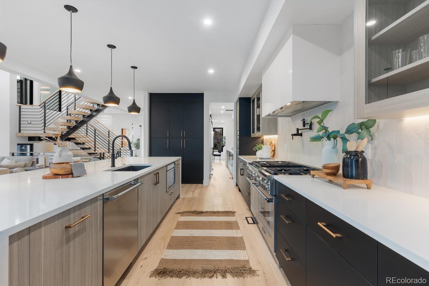 MLS Image #10 for 1544 s fillmore street,denver, Colorado