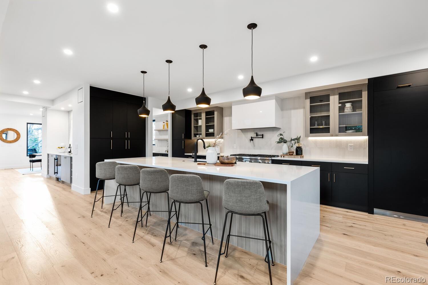 MLS Image #11 for 1544 s fillmore street,denver, Colorado