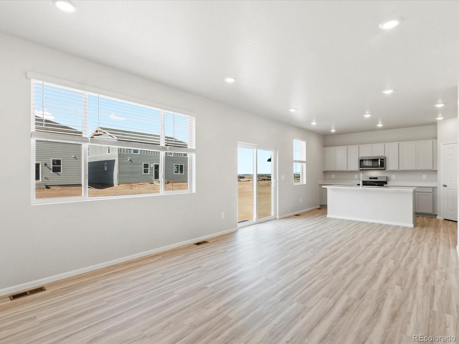 MLS Image #11 for 4691  sunsplash way,johnstown, Colorado