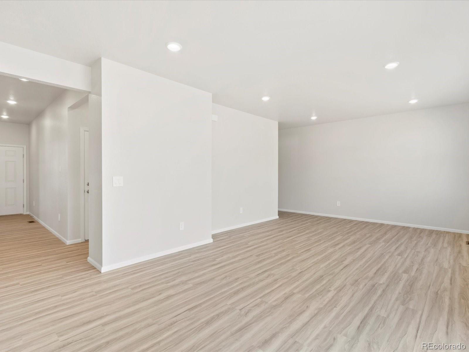 MLS Image #13 for 4691  sunsplash way,johnstown, Colorado
