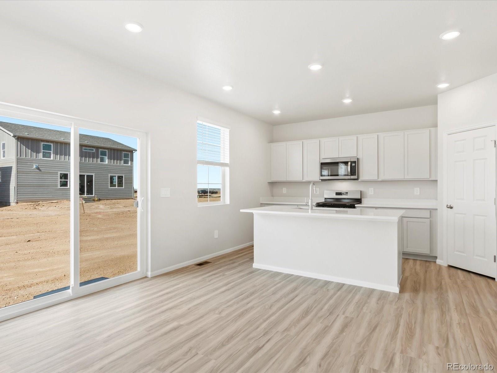 MLS Image #14 for 4691  sunsplash way,johnstown, Colorado