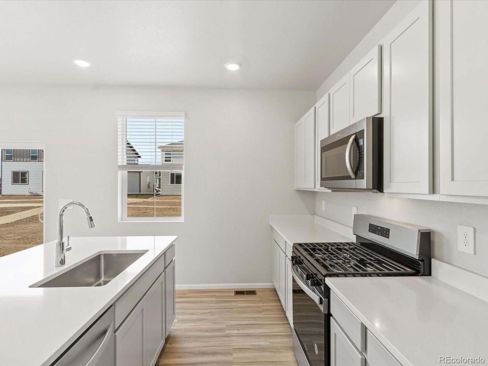 MLS Image #21 for 4691  sunsplash way,johnstown, Colorado