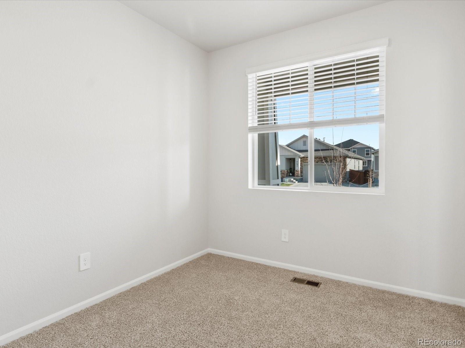 MLS Image #5 for 4691  sunsplash way,johnstown, Colorado