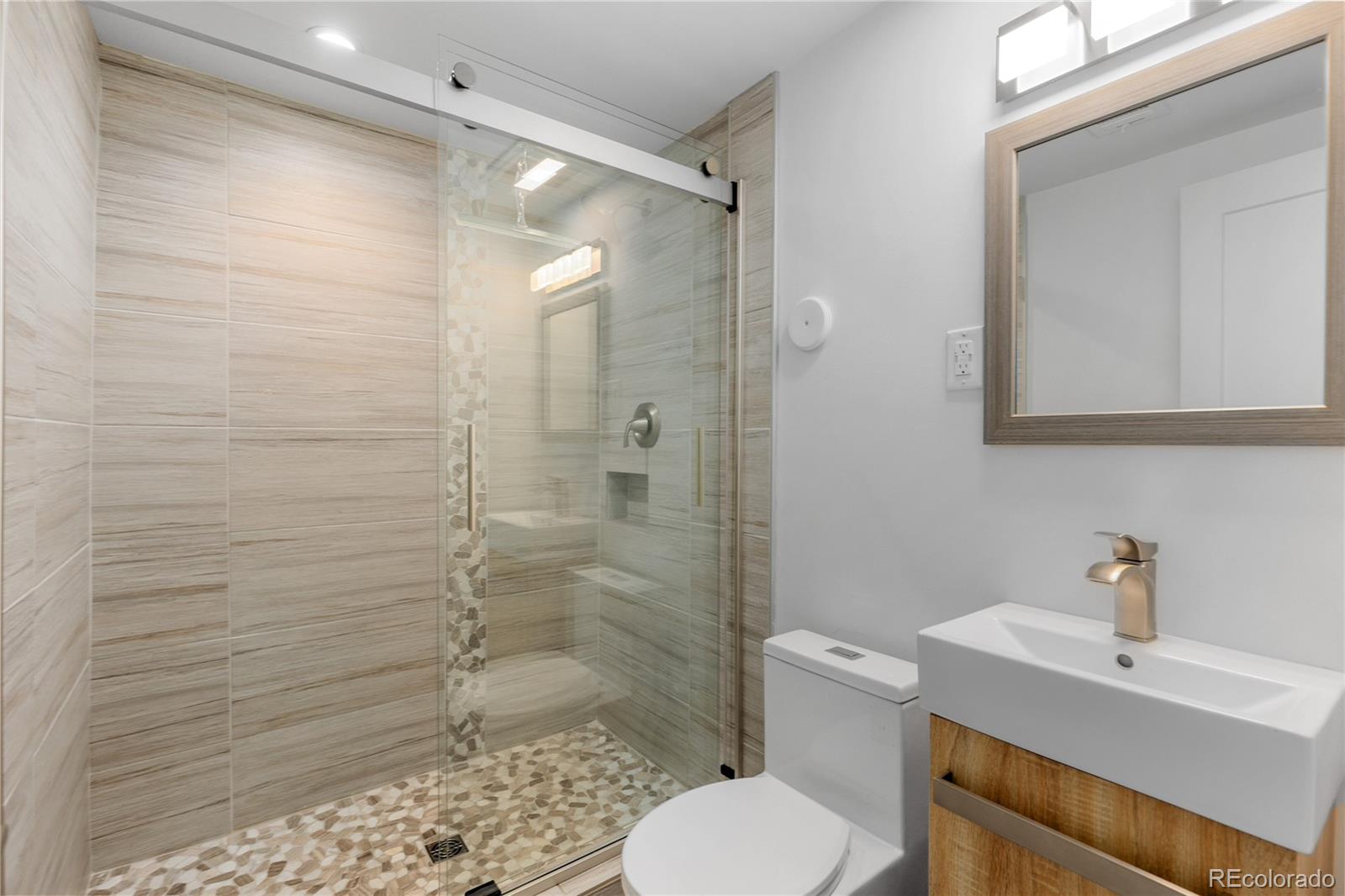 MLS Image #33 for 3035 e maplewood avenue,centennial, Colorado