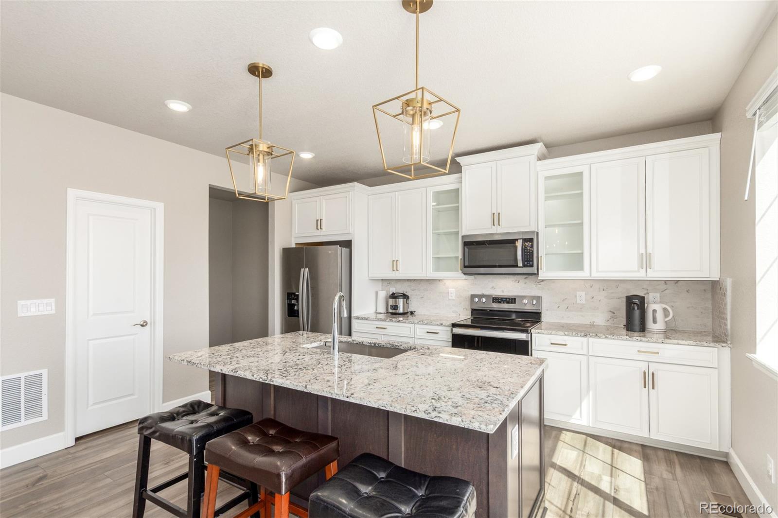MLS Image #11 for 24046 e utah place,aurora, Colorado