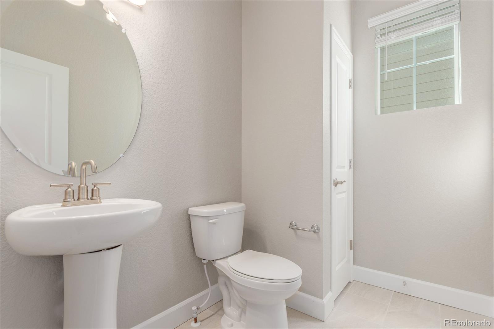 MLS Image #17 for 24046 e utah place,aurora, Colorado