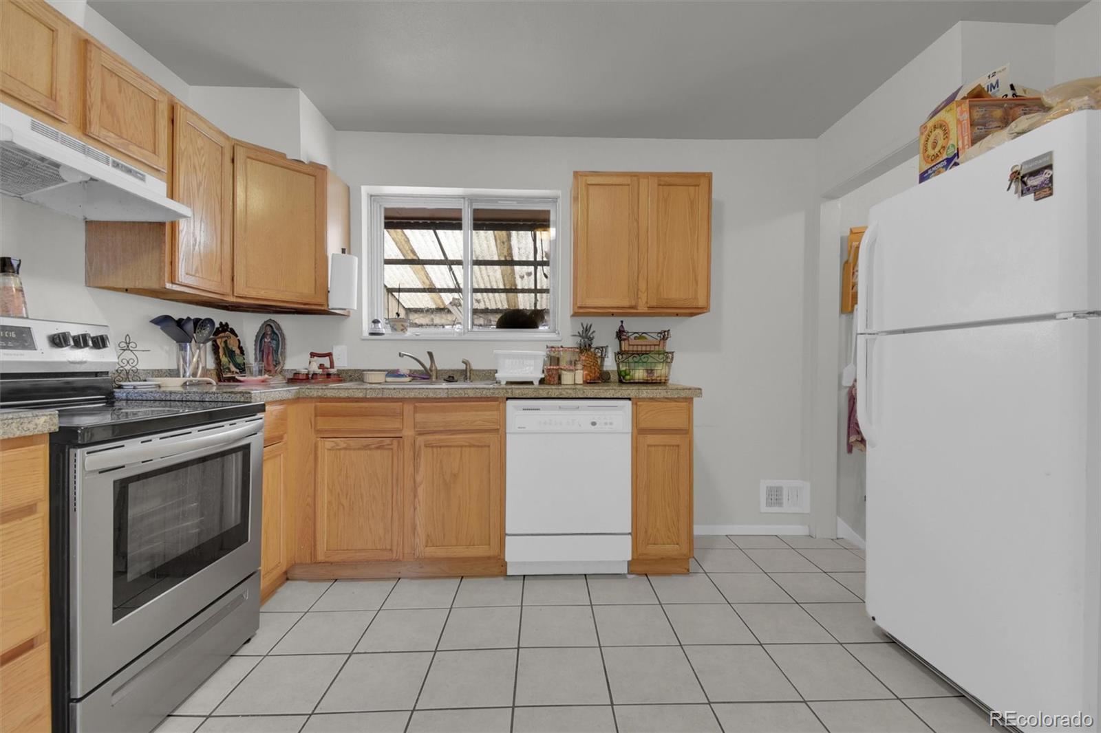MLS Image #5 for 5052  scranton street,denver, Colorado