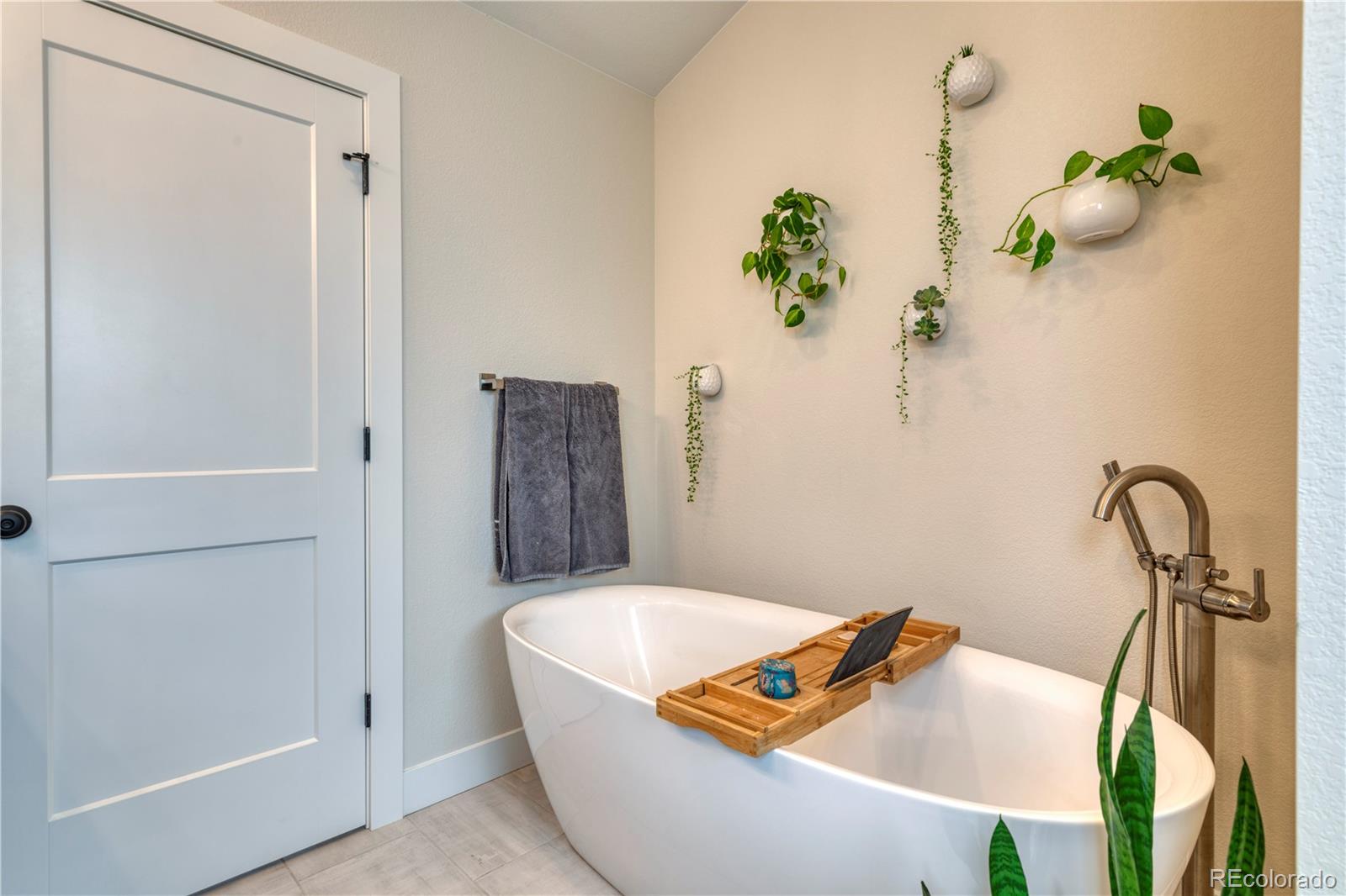 MLS Image #16 for 965  arapahoe circle,louisville, Colorado