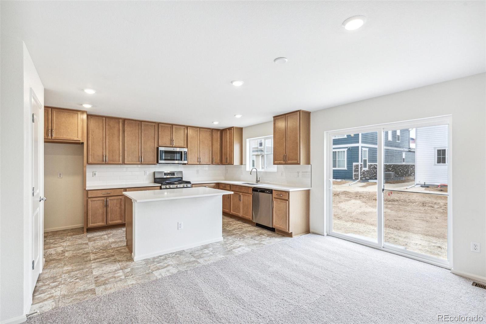 MLS Image #10 for 20724 e 57th avenue,aurora, Colorado