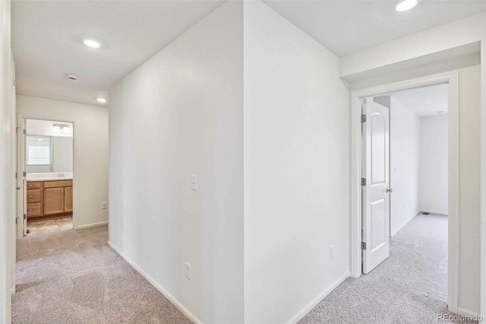 MLS Image #19 for 20724 e 57th avenue,aurora, Colorado