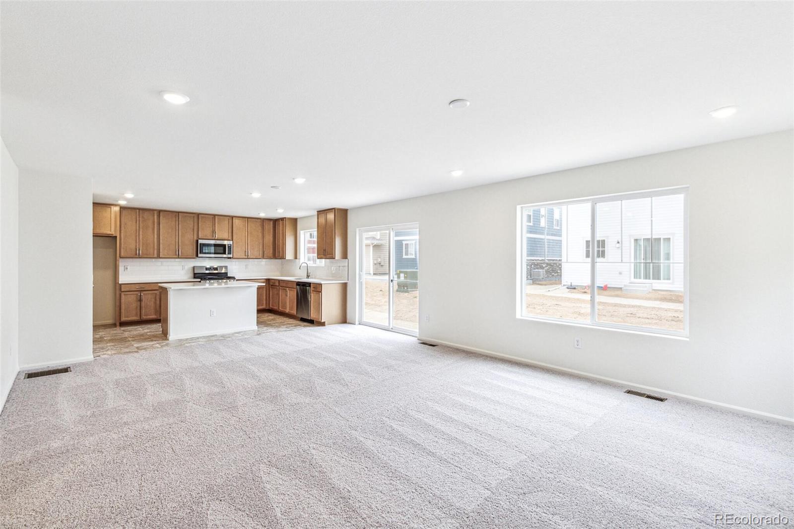 MLS Image #7 for 20724 e 57th avenue,aurora, Colorado