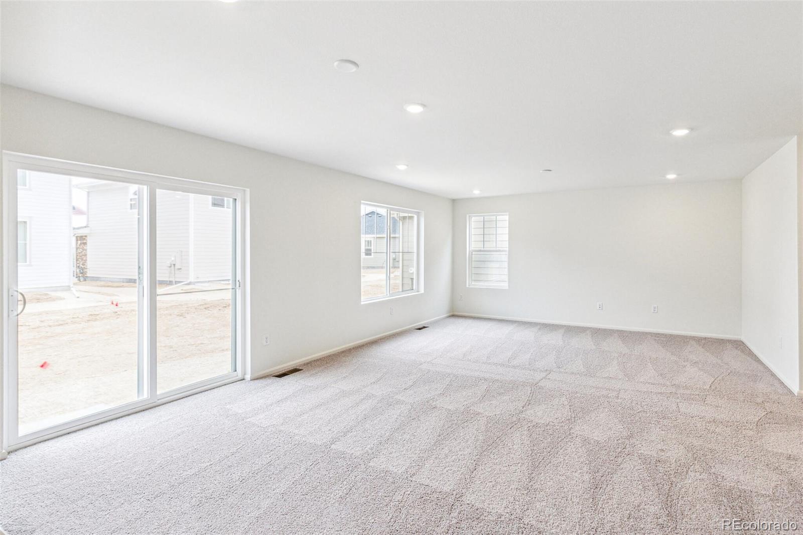 MLS Image #9 for 20724 e 57th avenue,aurora, Colorado