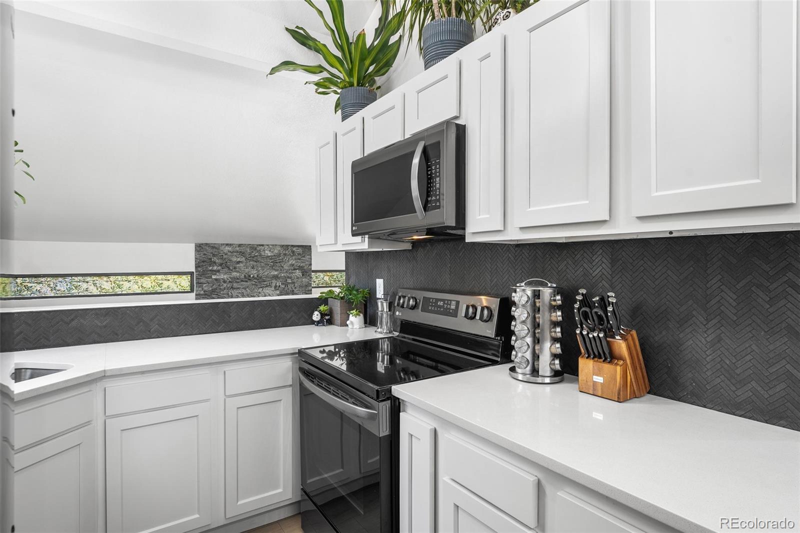 MLS Image #6 for 8370 w evans place,lakewood, Colorado