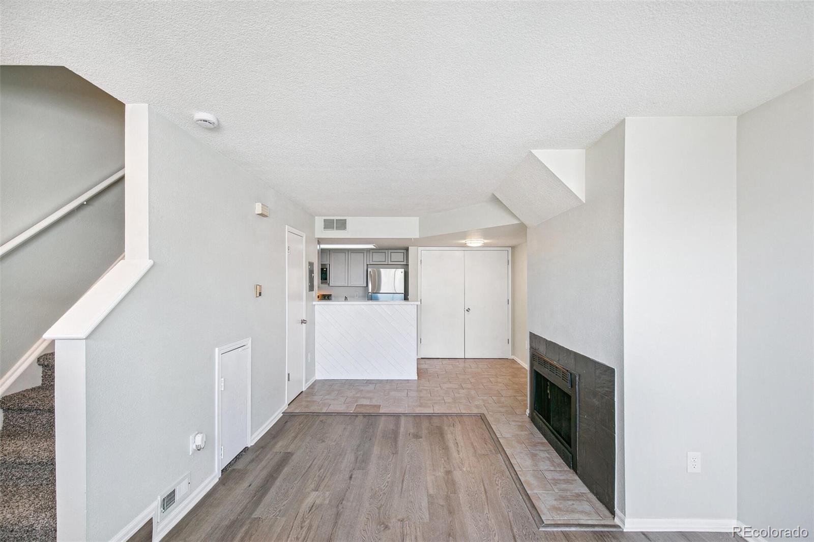 MLS Image #3 for 17094 e tennessee drive,aurora, Colorado