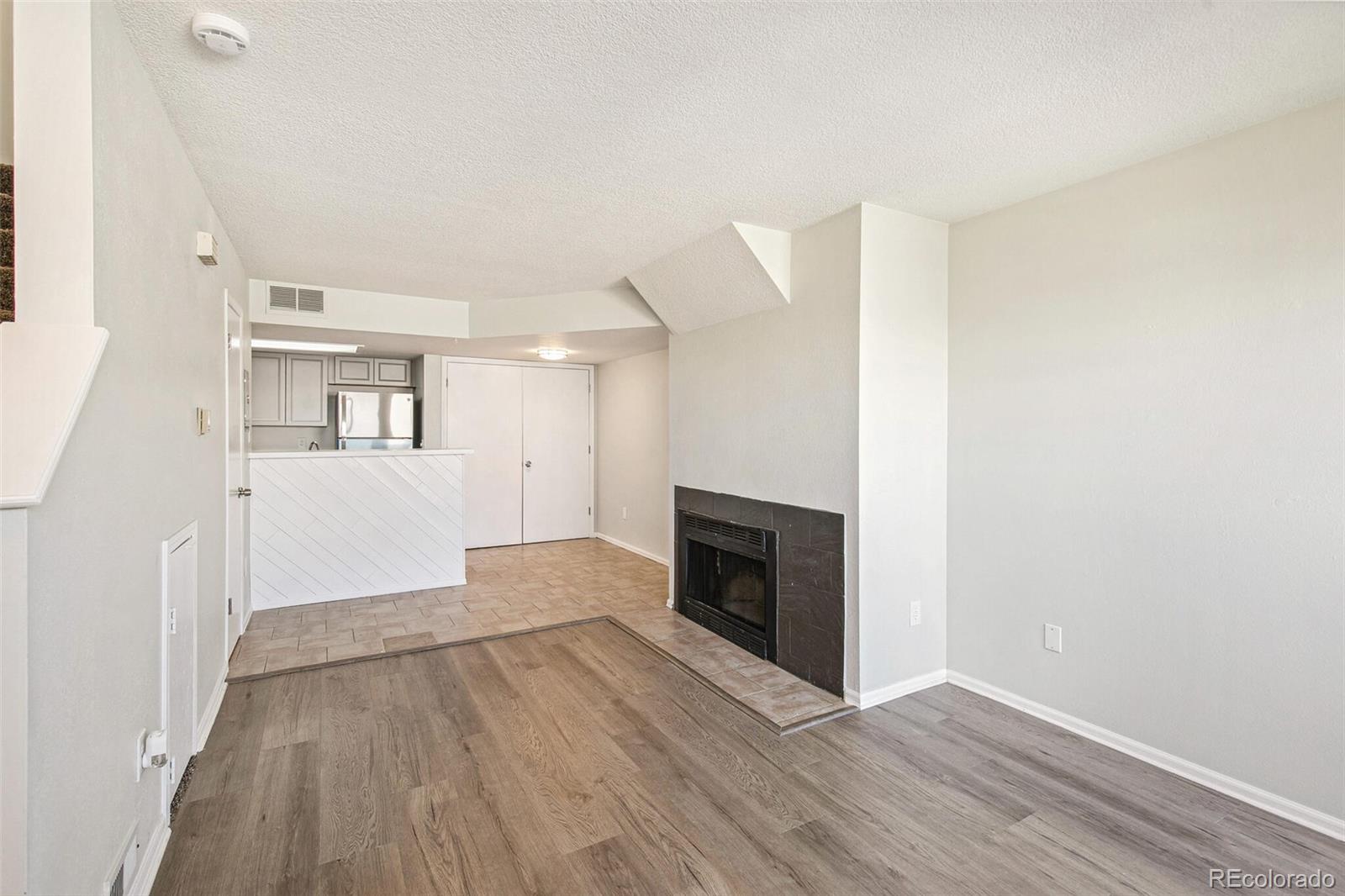MLS Image #5 for 17094 e tennessee drive,aurora, Colorado