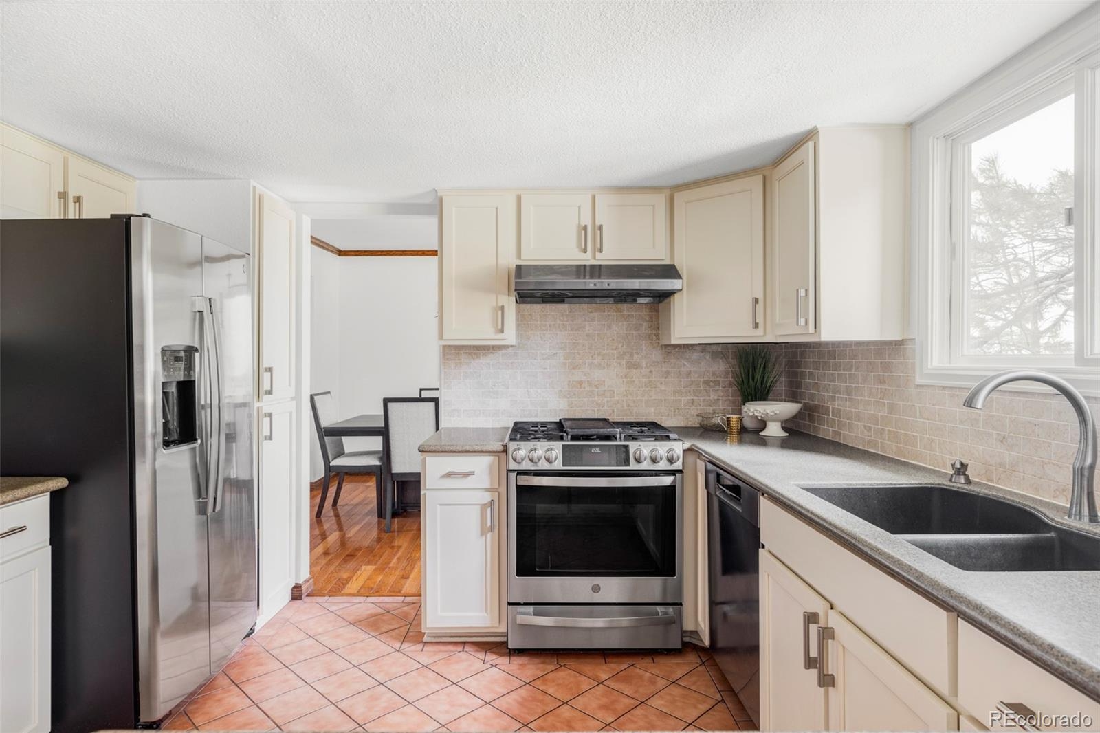 MLS Image #12 for 8687 n pinery parkway,parker, Colorado