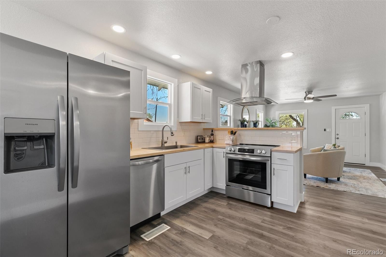 MLS Image #11 for 1130 e yampa street,colorado springs, Colorado