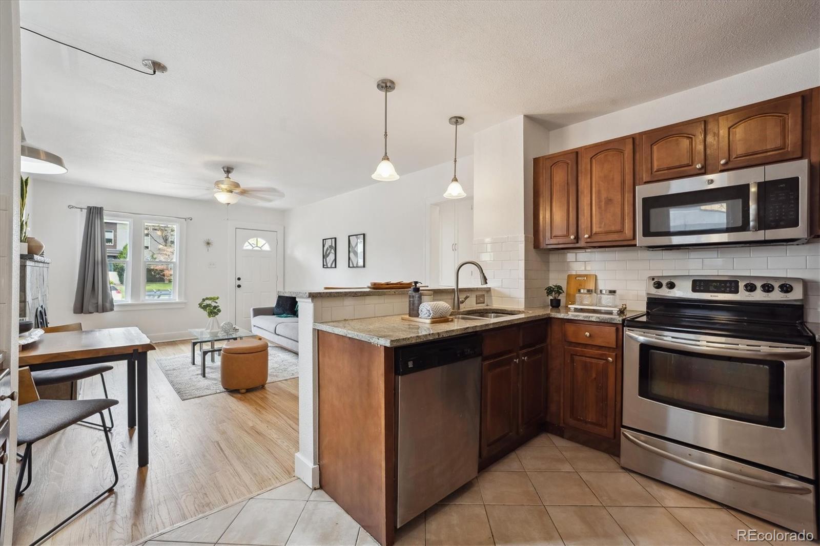 MLS Image #10 for 1736  grove street,denver, Colorado