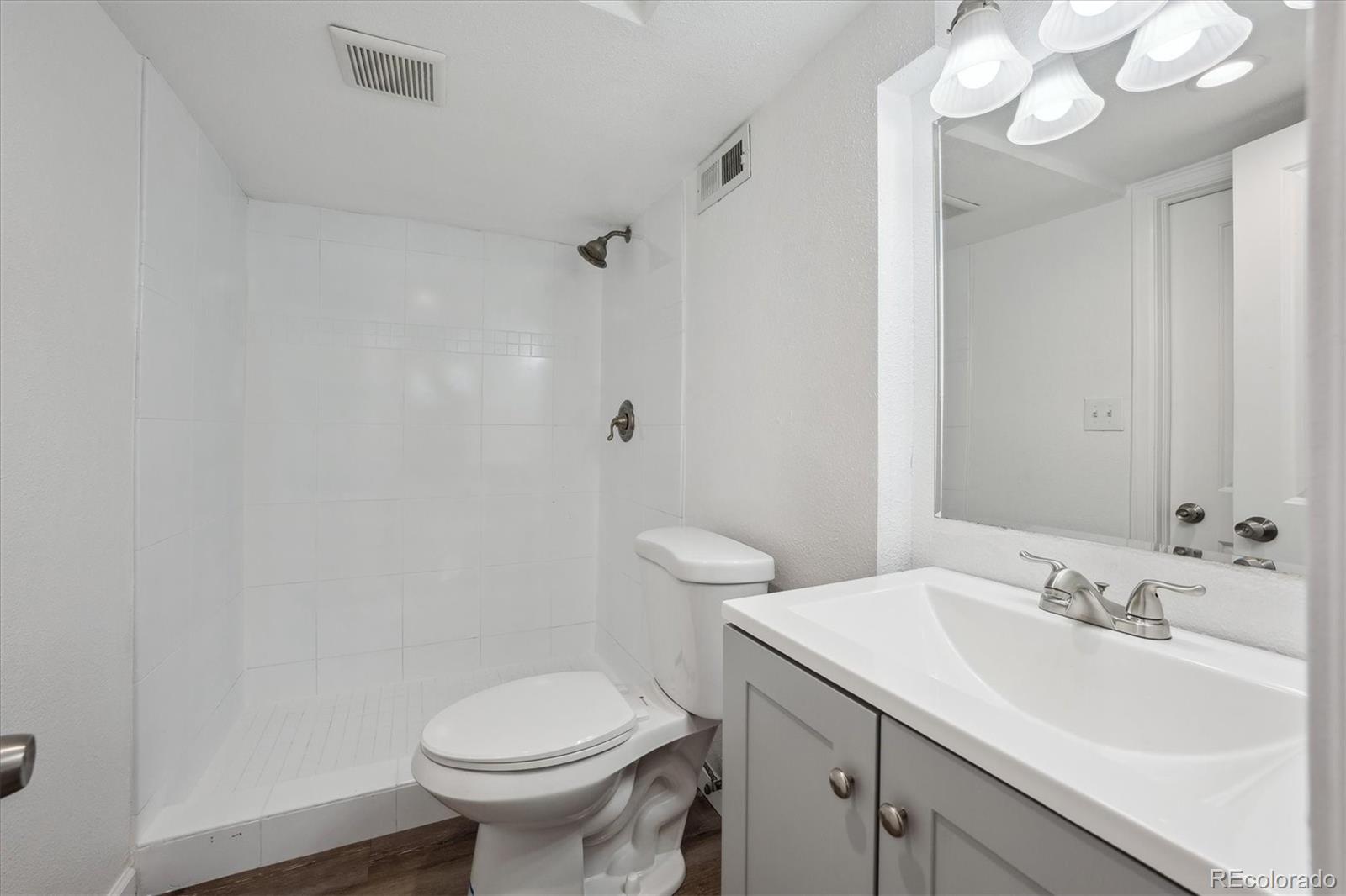 MLS Image #19 for 1736  grove street,denver, Colorado