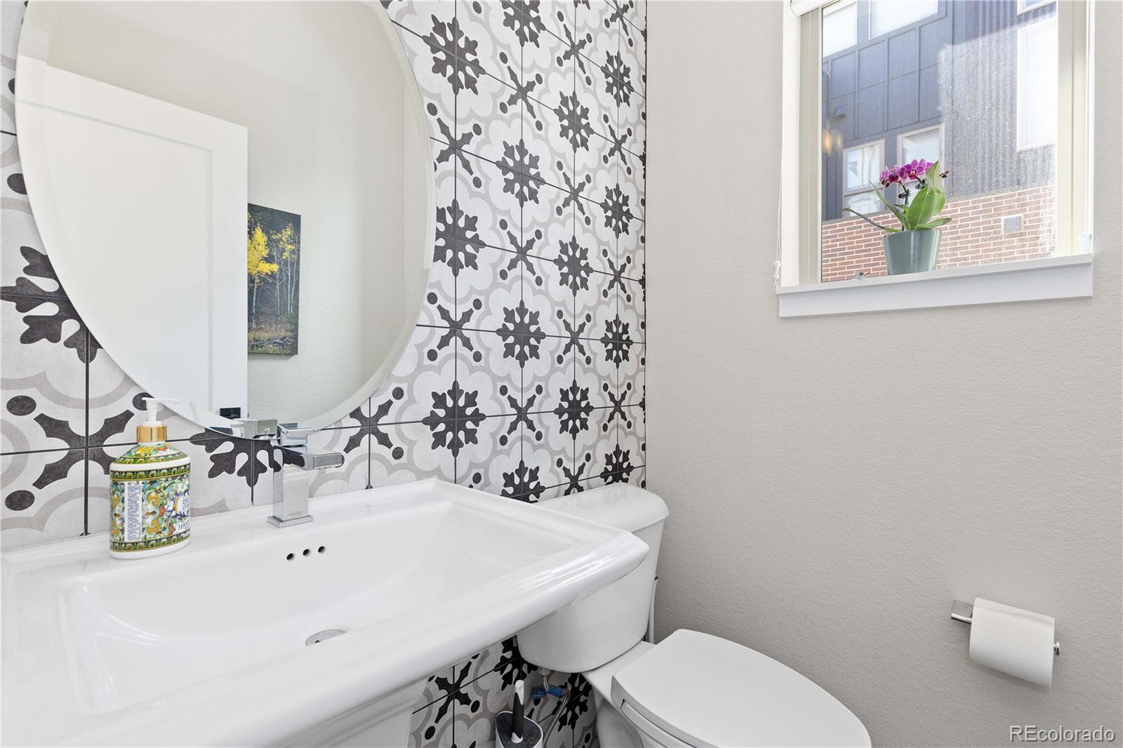 MLS Image #10 for 5026 s platte river parkway,littleton, Colorado