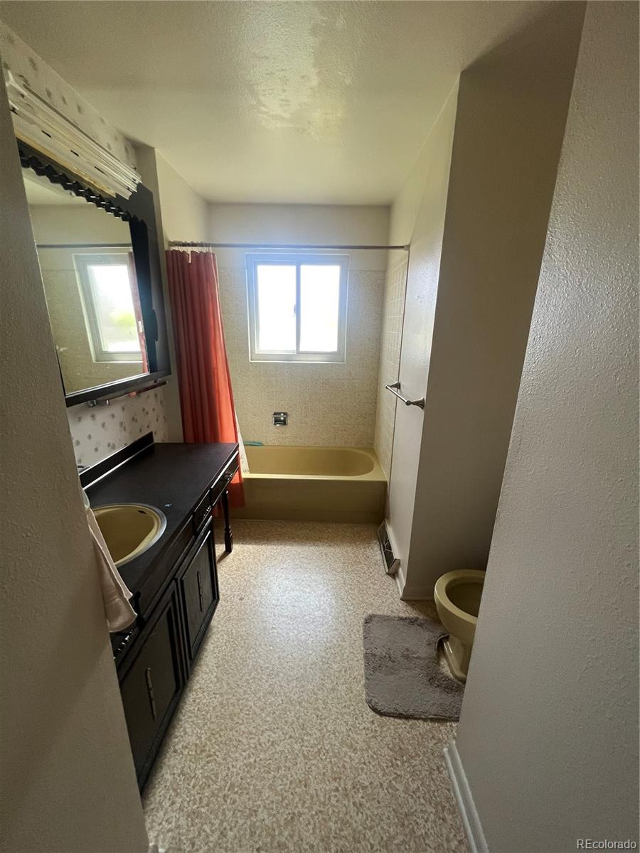 MLS Image #23 for 1654  longbranch street,strasburg, Colorado