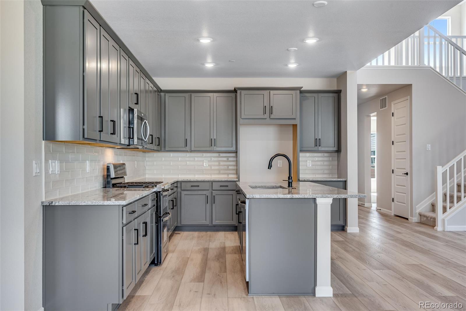 MLS Image #19 for 9973  worchester street,commerce city, Colorado