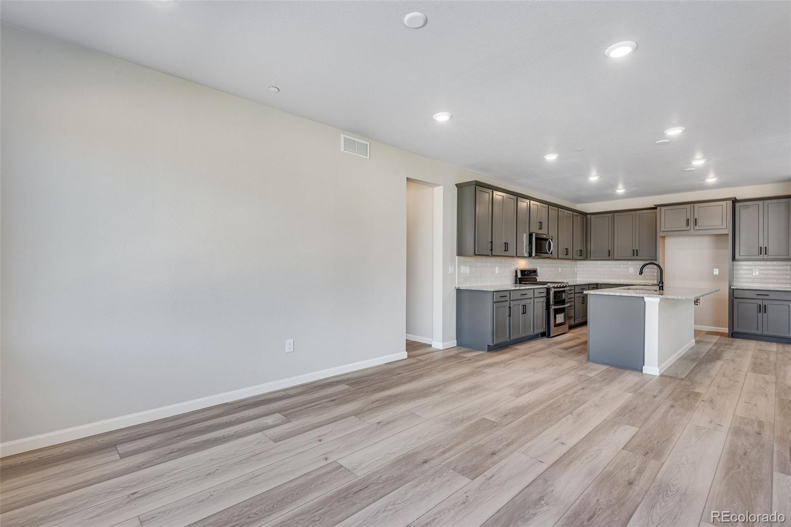 MLS Image #25 for 9973  worchester street,commerce city, Colorado