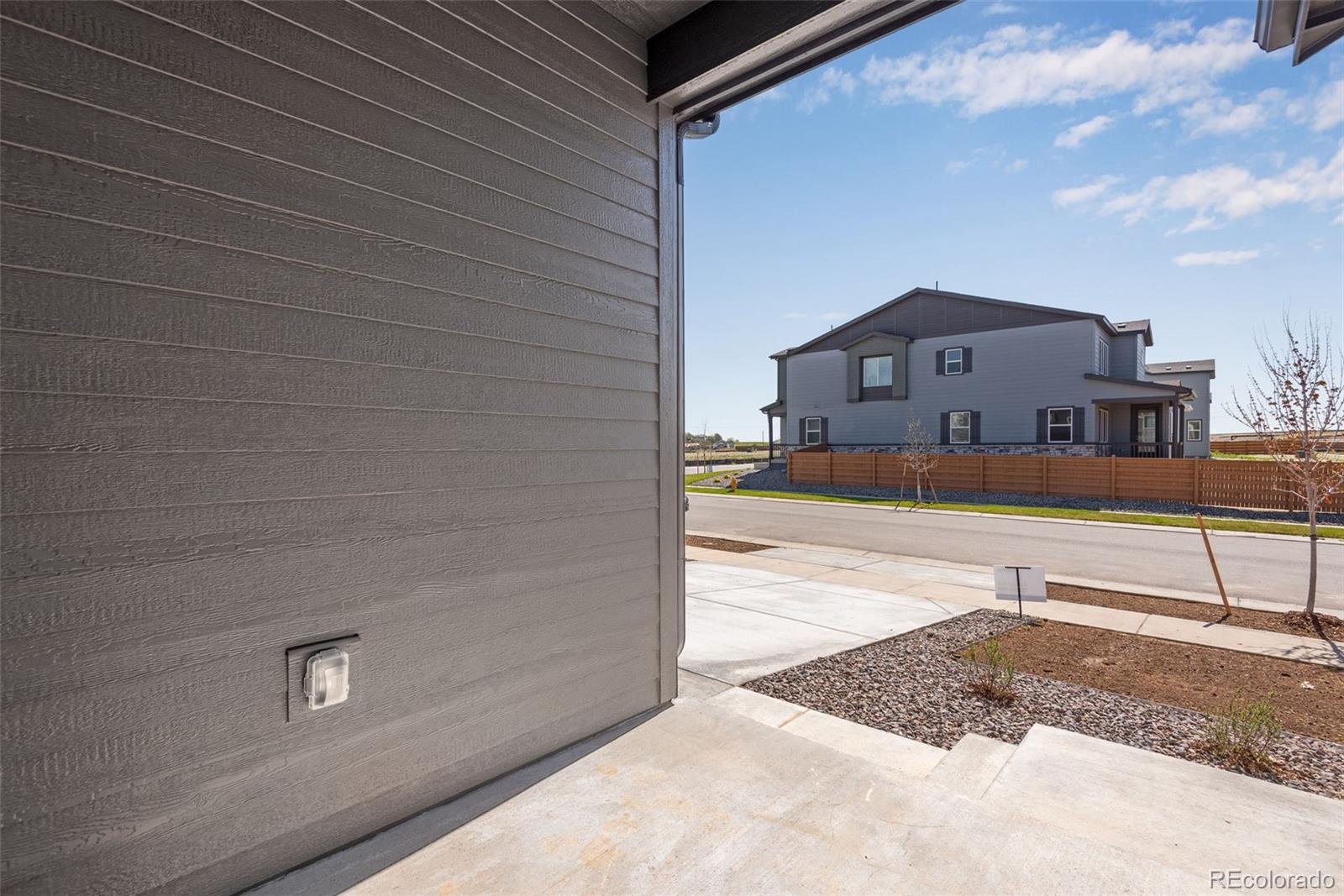 MLS Image #4 for 9973  worchester street,commerce city, Colorado
