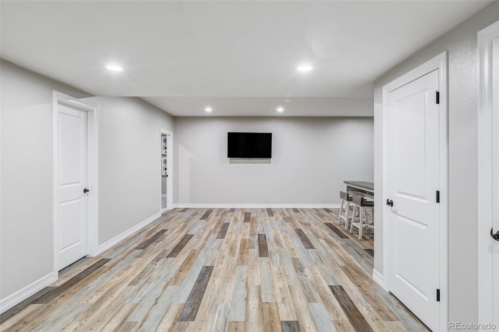 MLS Image #36 for 27500 e lakeview drive,aurora, Colorado