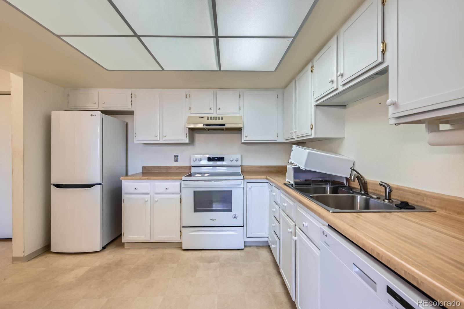 MLS Image #10 for 13902 e marina drive,aurora, Colorado