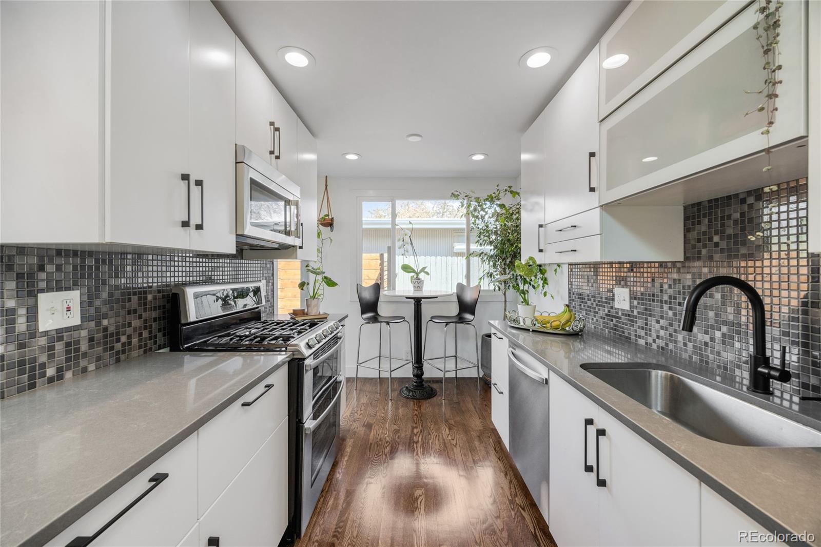 MLS Image #16 for 1380 s dahlia street,denver, Colorado